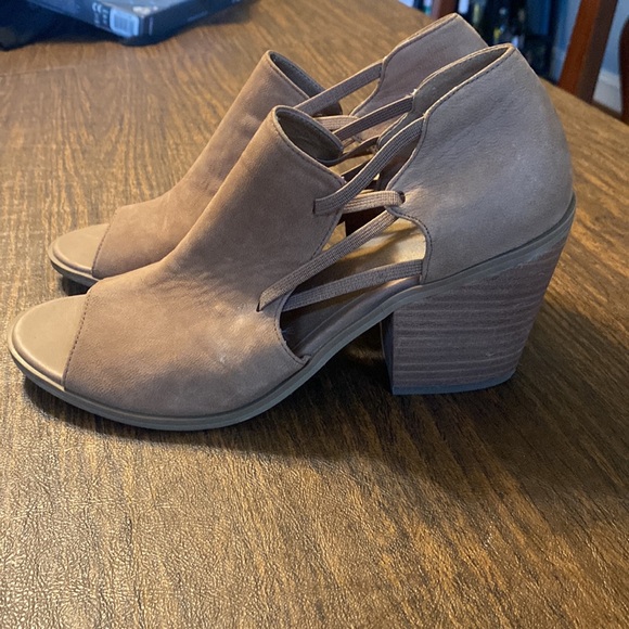 SUSINA Suede Ankle Boots w Open Toe, 7.5 - Picture 1 of 8